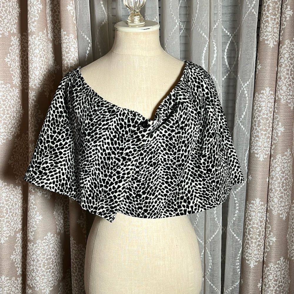 Liz Claiborne shoulder wrap